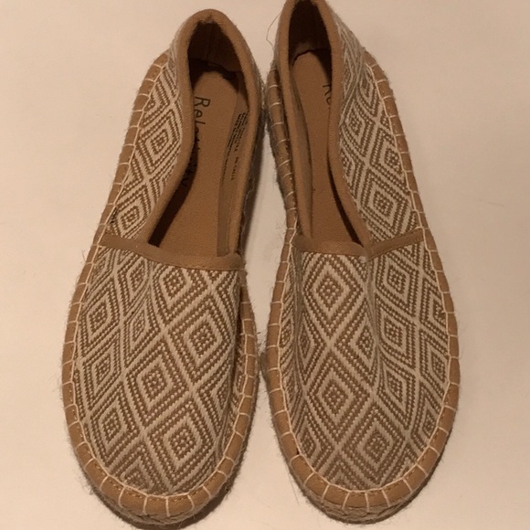 NWOT RELATIVITY Espadrille flats khaki tile 6 - Picture 4 of 11